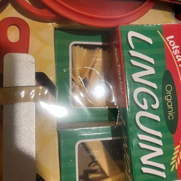 NEW Melissa & Doug Pasta Play Set - Picture 3 of 3